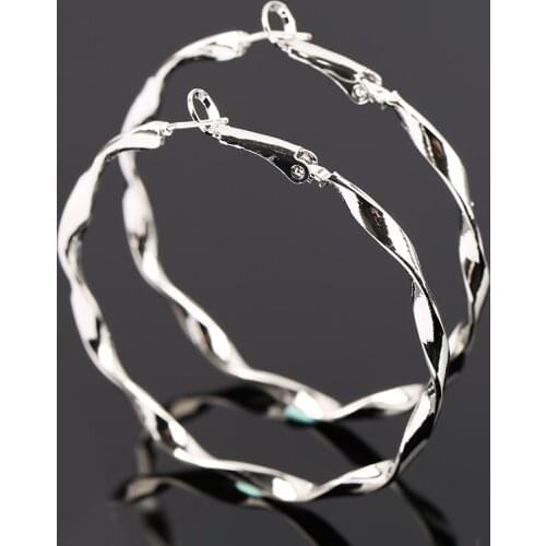 European and American Style Big Circle Hoop Earrings for Women Exaggerated Party Jewelry Earrings Statement Fashion Gift