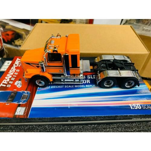 Western Star 4900 SB Sleeper Tandem Tractor 1:50 By Diecast Masters DM71063