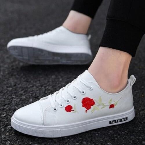2019 new autumn new mens shoes Korean version of the personality of fashion lightweight comfortable casual shoes
