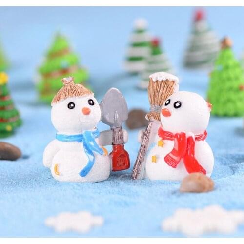 42mm X 32mm, 1 PieceResin Ornaments Decorations Multicolor Christmas Snowman Get A Shovel And A Broomstick Snowman Cute