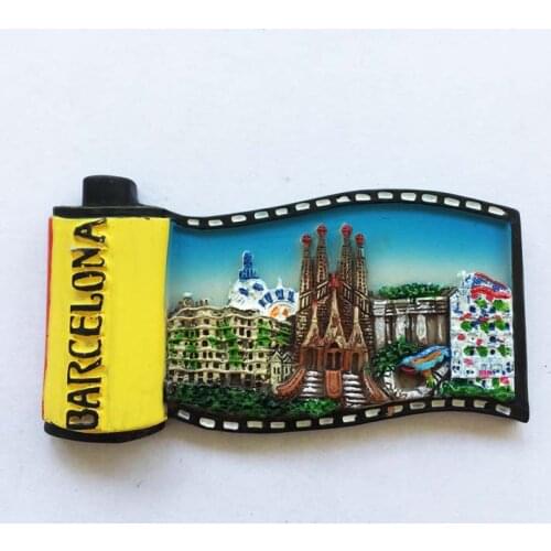 QIQIPP Spain Barcelona Creative Film Stereoscopic Landscape Magnet Fridge Magnet St. Family Cathedral Accompanying Ceremony