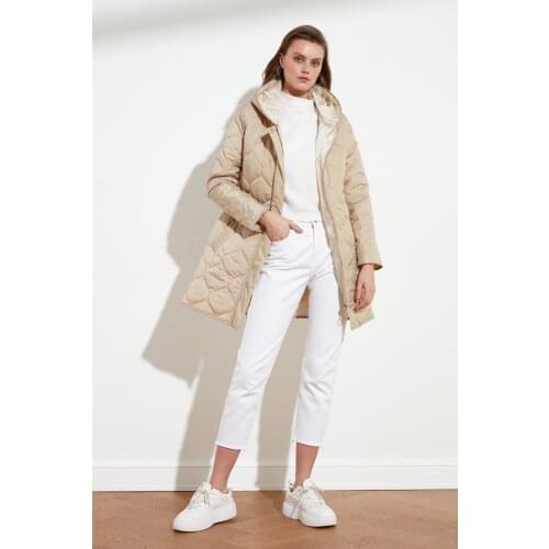 Trendyol Hooded Quilted Inflatable Coat TWOSS21MO0018