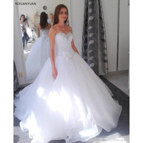 Hot 2021 Wedding Dresses White Ball Gown Organza Beads Sweetheart Bridal Gowns Vestidos De Novia Elegant Bride Handmake Flower