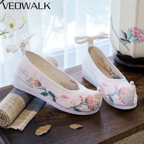 Veowalk Rabbit Embroidered Women Cotton Fabric Inside Platform Shoes Vintage Chinese Style Ladies Casual Strappy Costume Shoes