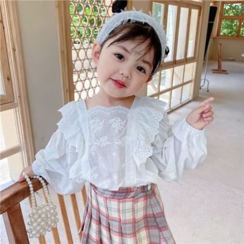1 2 3 4 5 6 Years Baby Girls Shirts Hollow Lace Princess Puff Sleeve Shirts Kids Blouse White Autumn New Arrival Girls Blouse