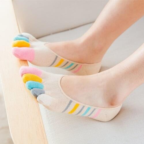 5 Pairs Womens Summer Cotton Colorful 5 Toe Socks Cotton Invisible Shallow-mouth Five Finger Socks No Show Socks Non-slip Women
