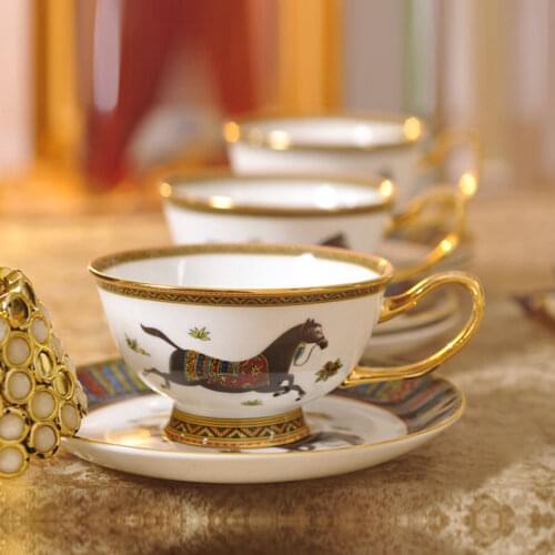 Luxury Coffee Cup Set Bone China Tea Cups and Saucer Sets Ceramic Mugs Fine Porcelain Wedding Decoration Drinkware Free Shippin
