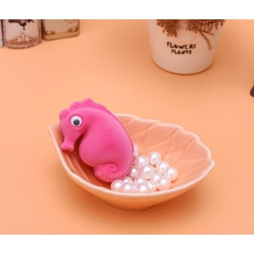 1pcs 5.5 * 3.5cm Cute Cartoon Ocean Seahorse Shaped Plastic Flocked Necklace Earrings Jewelry Display Gift Packaging Box
