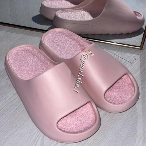 Female Big Fluffy Fur Slides Womens Beach Shoes Hairy Beach Slippers Soft Sole Women Clogs 2021 Sandals
