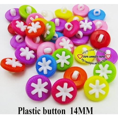 100 PCS Dyed Plastic white flowers buttons coat boots sewing clothes accessory sweater button for kid P-204