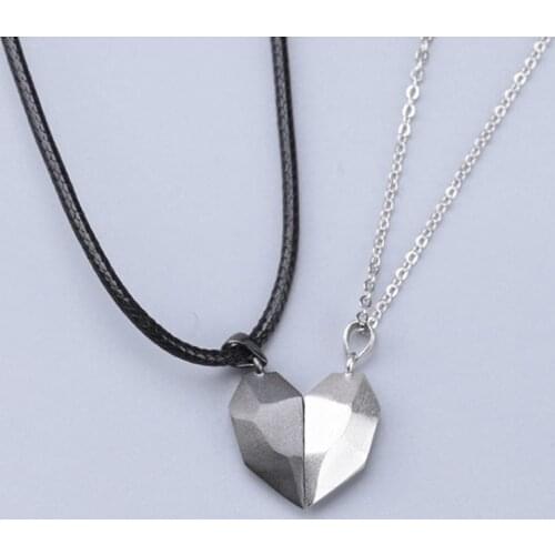 2Pcs Minimalist Lovers Matching Friendship Heart Pendant Couple Magnetic Distance Faceted Heart Pendant Necklace Jewelry