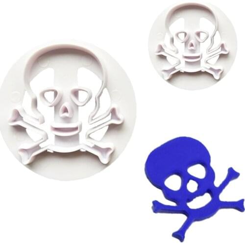 2 Pcs Skull Cookie Cutter Plastic Biscuit Knife Baking Fruit Cake Kitchen Tools Mold Embossing Printing