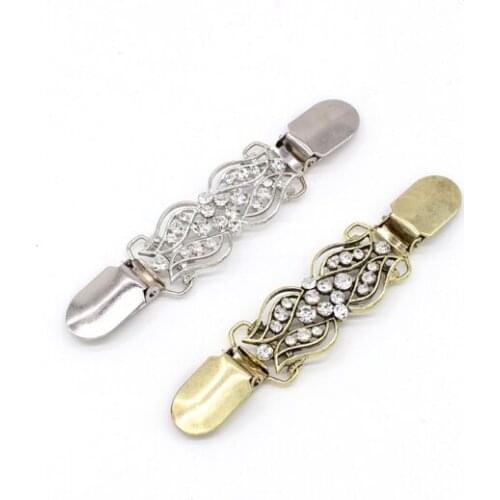 1Pcs Silver openwork design pattern sweater cardigan clip buckle metal buckle rhinestone nail clothing decoration