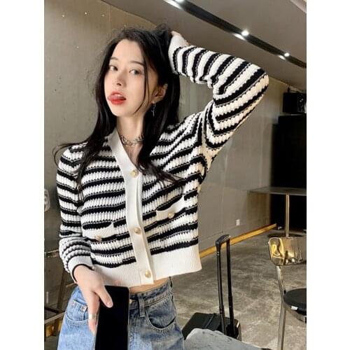 Spring Knitted Sweater Cardigan For Women Fashion Retro Classic Casual Loose Button Pockets Stripes Female Clothes Short Tops