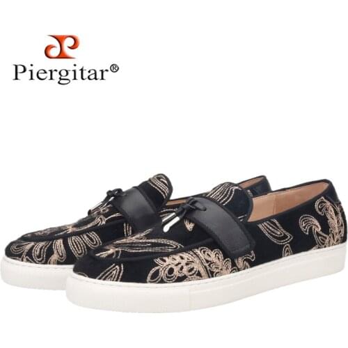 Piergitar 2021 Summer New Totem Design Men Casual Shoes Handmade Metal Tassel Sneakers White Bottom Leather Insole Mens Loafer