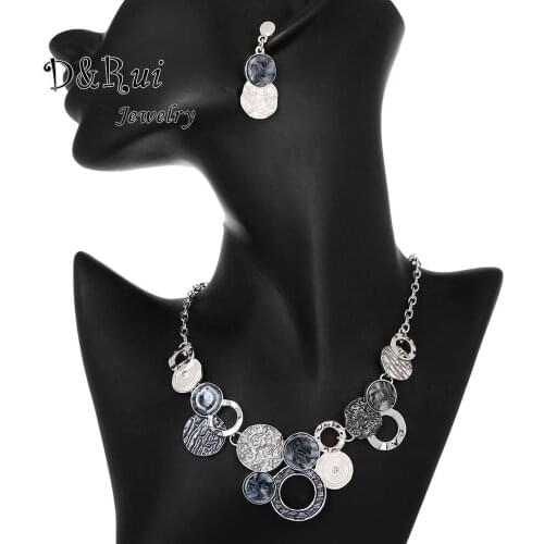 2020 New Designer Resin Circle Geometric Pendant Necklace Set Fashion Chains Enamel Jewelry Sets for Women Female Necklaces Gift