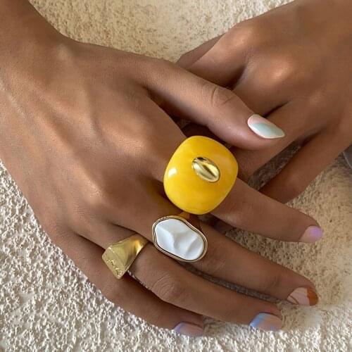 Vintage Creative Candy Color Yellow Acrylic Rings Set for Women Ladies Trending Geometric Finger Knuckle Rings Jewelry Gift
