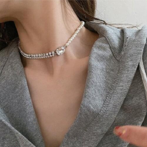 Light Luxury Fashion Pearl Double-layer Flashing Stitching Necklace Retro Temperament Clavicle Chain Necklace for Women
