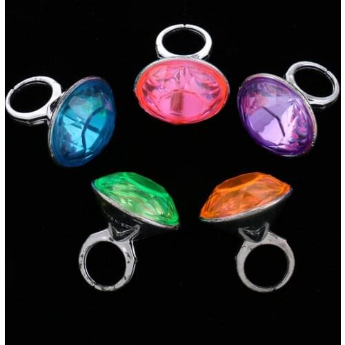 5 Pieces Plastic Diamond Rings for School Classroom Rewards Carnival Prizes