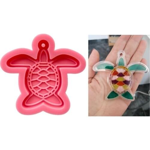 2021 New Shiny Glossy Diy Tortoise Keychain Silicone Epoxy Resin Mold DIY Keychain Pendant Jewelry for Valentine Gift Craft