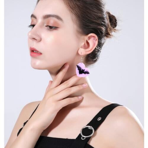 Lovely Purple Peach Heart Black Bat Funny Acrylic Drop Earrings for Female Fashion Halloween Creative Animal Dangle Earrings