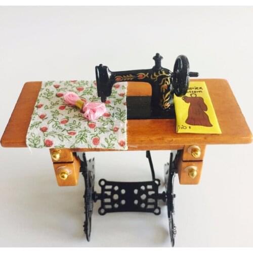 Retro Vintage Sewing Machine Dollhouse Miniature 1:12 Scale Fairy Doll Home Life Scene For Kid Children Holidays Gift