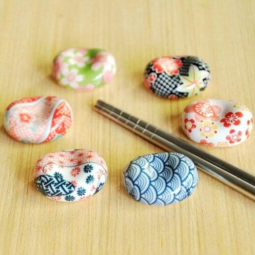 2pcs/lot Japanese Chopsticks Rack Ceramic Chopsticks Holder Chopsticks Stand Colorful Handcraft MT 004