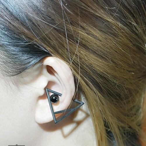 Unique Black Triangle Edgy Ear Cuff Unisex Pearl None Tragus Piercing Earring For Women SINGLE Fake Clip Men Earring 2018 Bijoux