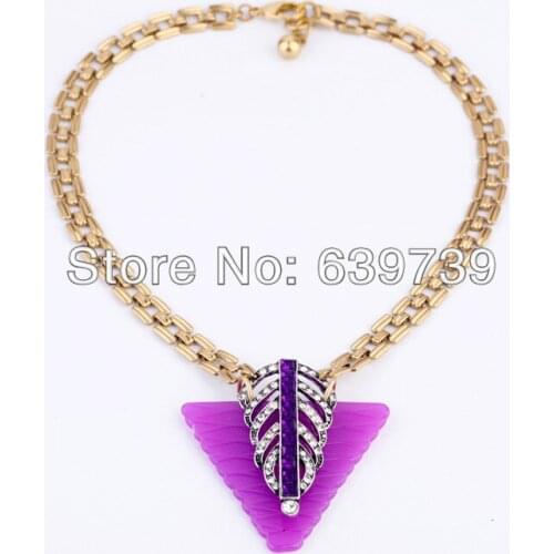 Bulk Price Morden Lady Plating Gold Color Red Triangle Necklace Plastic