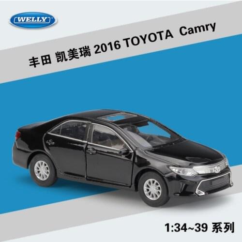 Welly 1:36 2016 TOYOTA Camry alloy car model pull-back vehicle Collect gifts Non-remote control type transport toy