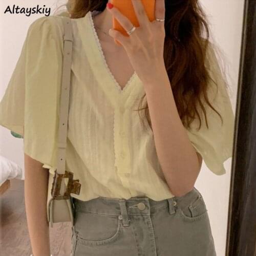 Women Shirts Flying Sleeve Elegant Gentle Stylish Designed Retro V-neck All-match Ulzzang Teens Blouses Sweet Lace French Style