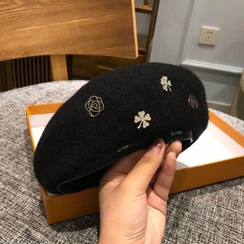 2021 New Popular Winter Wool Beret With Crystal Four Leaf Clover Female Wool Cap Winter Autumn Spring Hat Solid Color Hat