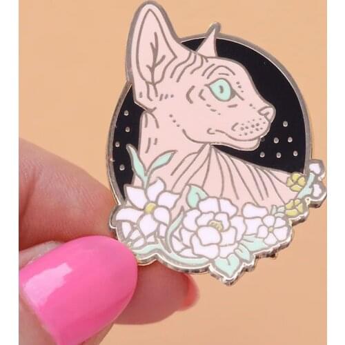 Sphynx Cat with Flowers Brooch Pins Enamel Metal Badges Lapel Pin Brooches Jackets Jeans Fashion Jewelry Accessories