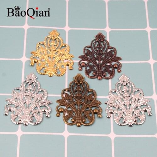 20Pcs 35x48mm Triangle Filigree Crafts Hollow Scrapbooking Embellishments For DIY Crafts Gift Box Decoration Ornaments