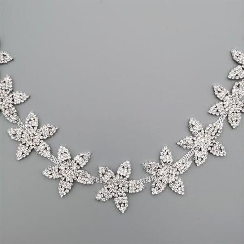 1 yard Silver Flower Rhinestone Crystal Chain Gemstone Bling Diamante Collar Trim Crystal Wedding Dress Necklace Decoration 4cm