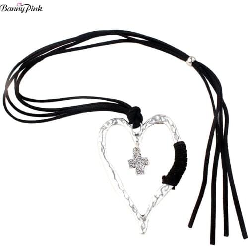 Banny Pink Vintage Big Heart Pendant Necklace For Women Christian Cross Dangle Long Necklace Handmade Pu Leather Sweater Chain