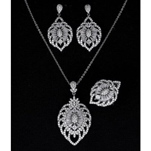 Jewelry Sets HADIYANA New Fashion Simple Elegant Design For Women Zircon With High Quality CN1104 Stainless Steel Necklace Set