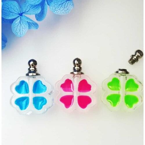 5pieces 16*17mm Small clover luminous glow in dark crystal vial pendant Glass Crystal Vials perfume bottle name on rice charms