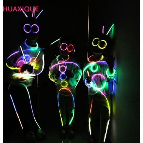 Fluorescent party lights 100 PCS, Glow in the dark, Batons, Bracelet, Necklace, Neon, Wedding, Birthday, Decoration, Halloween