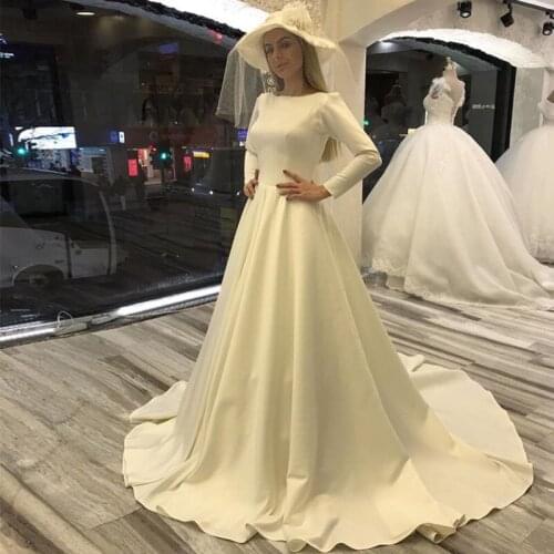 Gorgeous Satin Scalloped Neck Long Sleeve Wedding Dresses Luxury Chapel Train Lace-Up Bridal Dress High Quality New Arrival