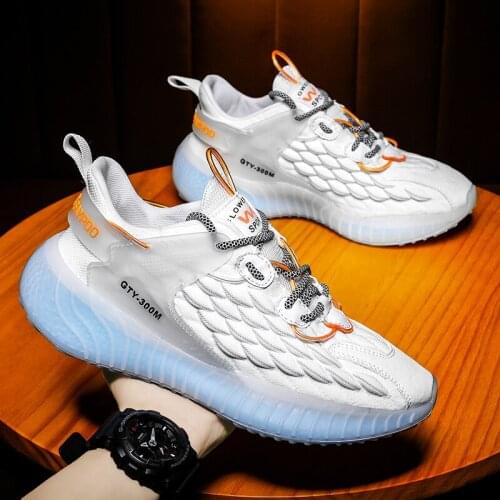 Men Fashion Chunky Sneakers Trendy Transparent Sole Casual Shoes Male Chaussure Homme Comfortable Old Daddy Sneakers Man Tenis