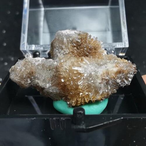 Natural high quality aluminum fluoride anhydrite crystal crystal healing energy stone decoration QUARTZ GEM delivery box