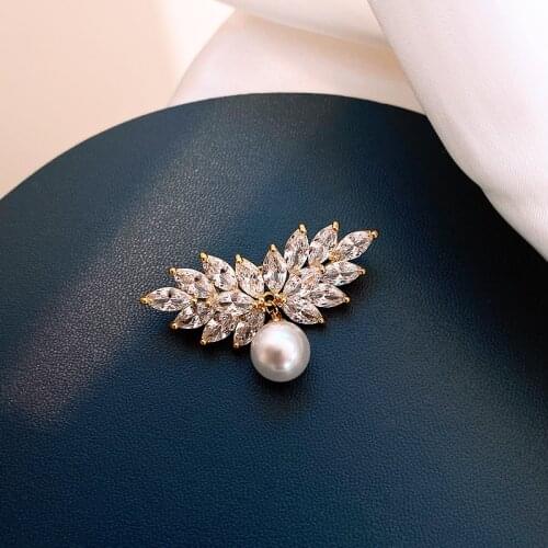 Luxury Full Rhinestone Angel Wings Brooch Pins Elegant Pearl Crystal All-match Brooch Gift Fashion Accessory Womens Corsage Pin