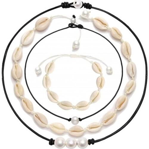 Shell Necklace For Women Boho Shell Choker Set Hawaiian Chips Shell Collar Surfer Choker Pearl Cord Necklace Set Gift