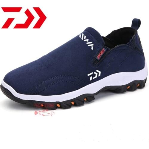 2021 New Daiwa Men Fishing Shoes Waterproof Wear-resisting Leather Shoes Outdoor Breathable Sport Shoes Climbing Fishing Shoes