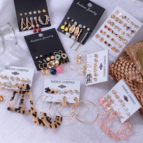 2020 Womens Earrings European Style Pendant Party Earrings Variety Optional Jewelry Luxury Ear Hooks Romantic Set Dropshipping