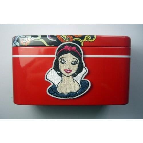 Hot! Little Princess Embroidered Iron On Applique Patch (size is about 4 * 5 cm)