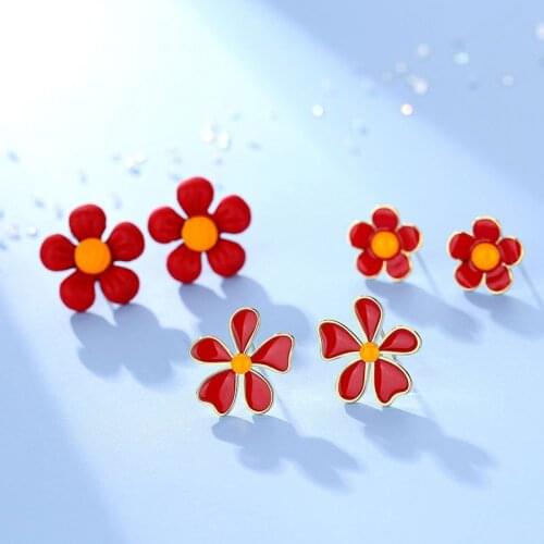 Korean Style Cute Small Flower Stud Earrings For Women Sweet Statement Spray Paint Metal Flower Earring Party Birthday Jewelry