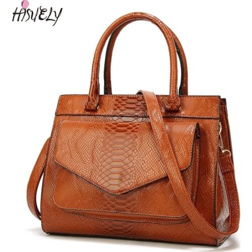 HISUELY Fashion Women leather handbag tote Snake shoulder bag female serpentine pattern leather With pouch Ladies Trunk bolsos