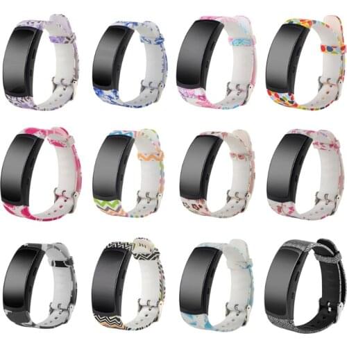 Smart Wrist Strap Fashion Sports Silicone Watchband Wrist Strap For Samsung Gear Fit 2 for SM-R360 Pro